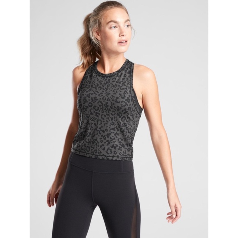 EUC Athleta Shanti Crop Tank Top Leopard Print Workout Yoga Exercise Size XS